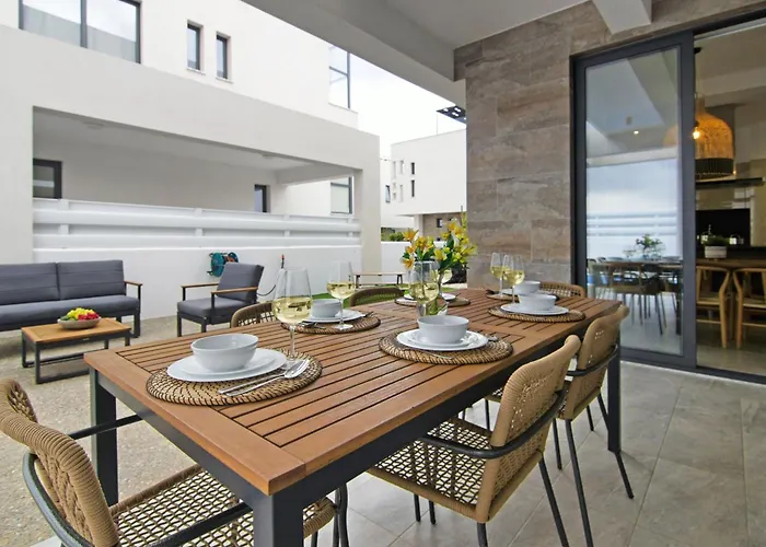 וילה Queen Isabella