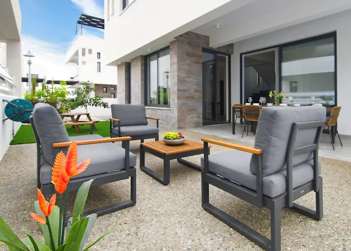 וילה Queen Isabella *